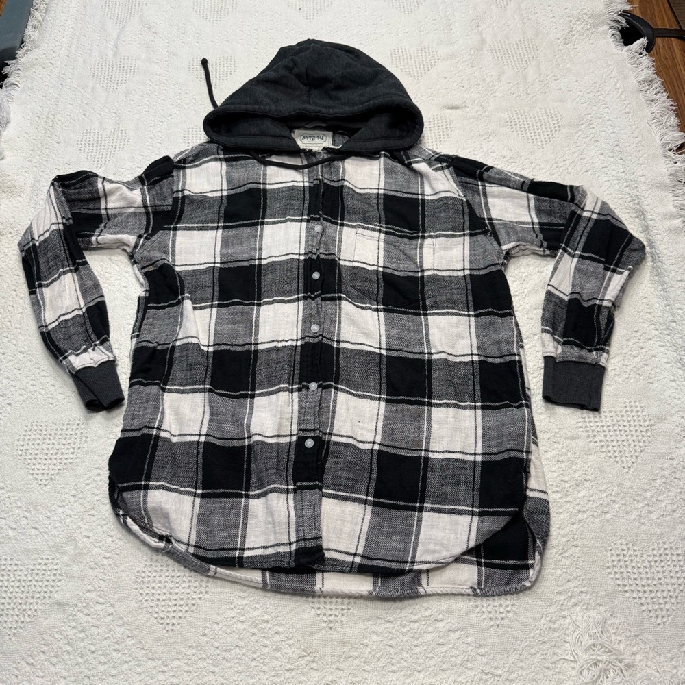 American Eagle Black and White Flannel with Hood (M)